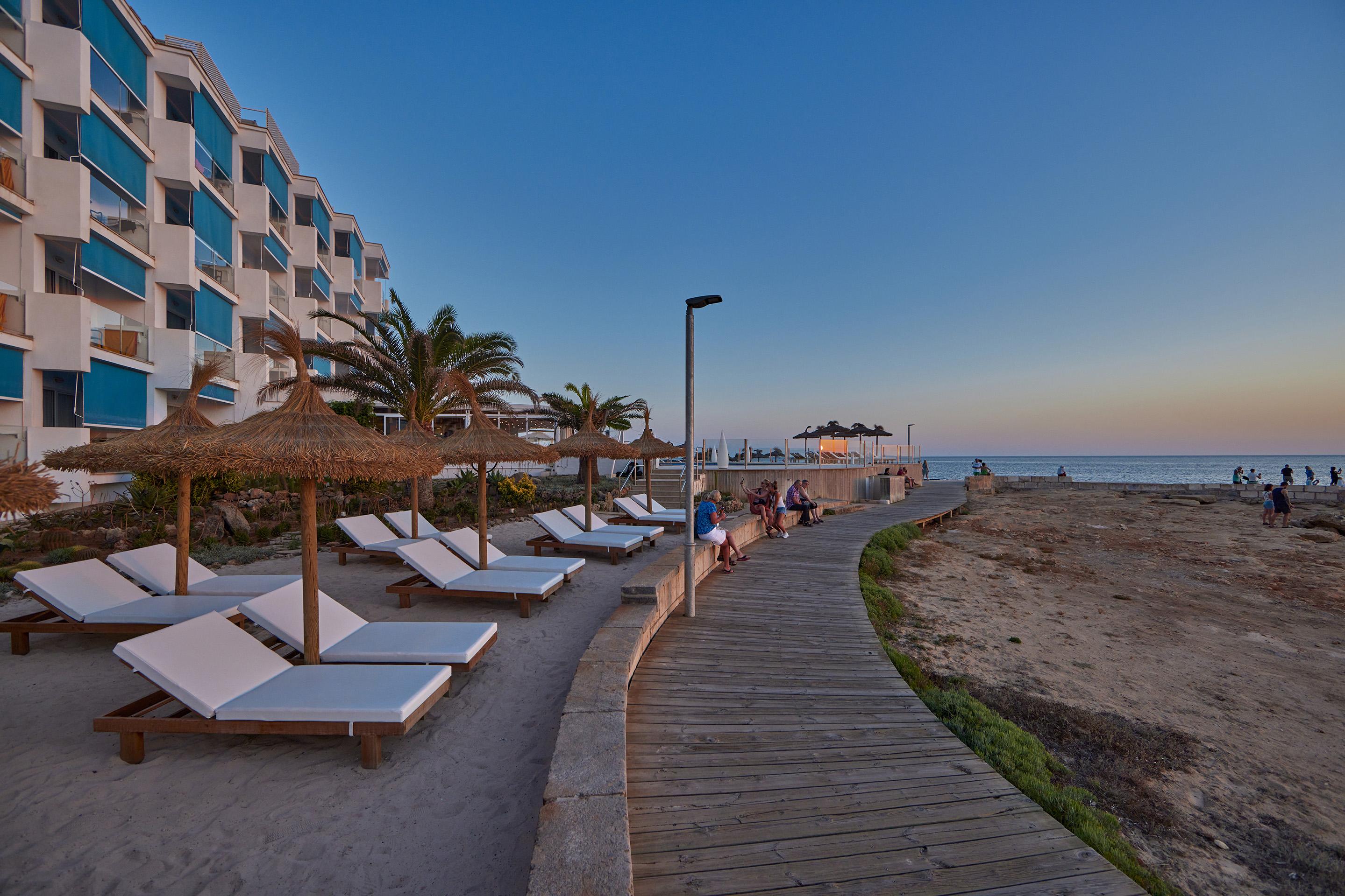 Universal Hotel Cabo Blanco - Adults Only Colonia de Sant Jordi Екстер'єр фото