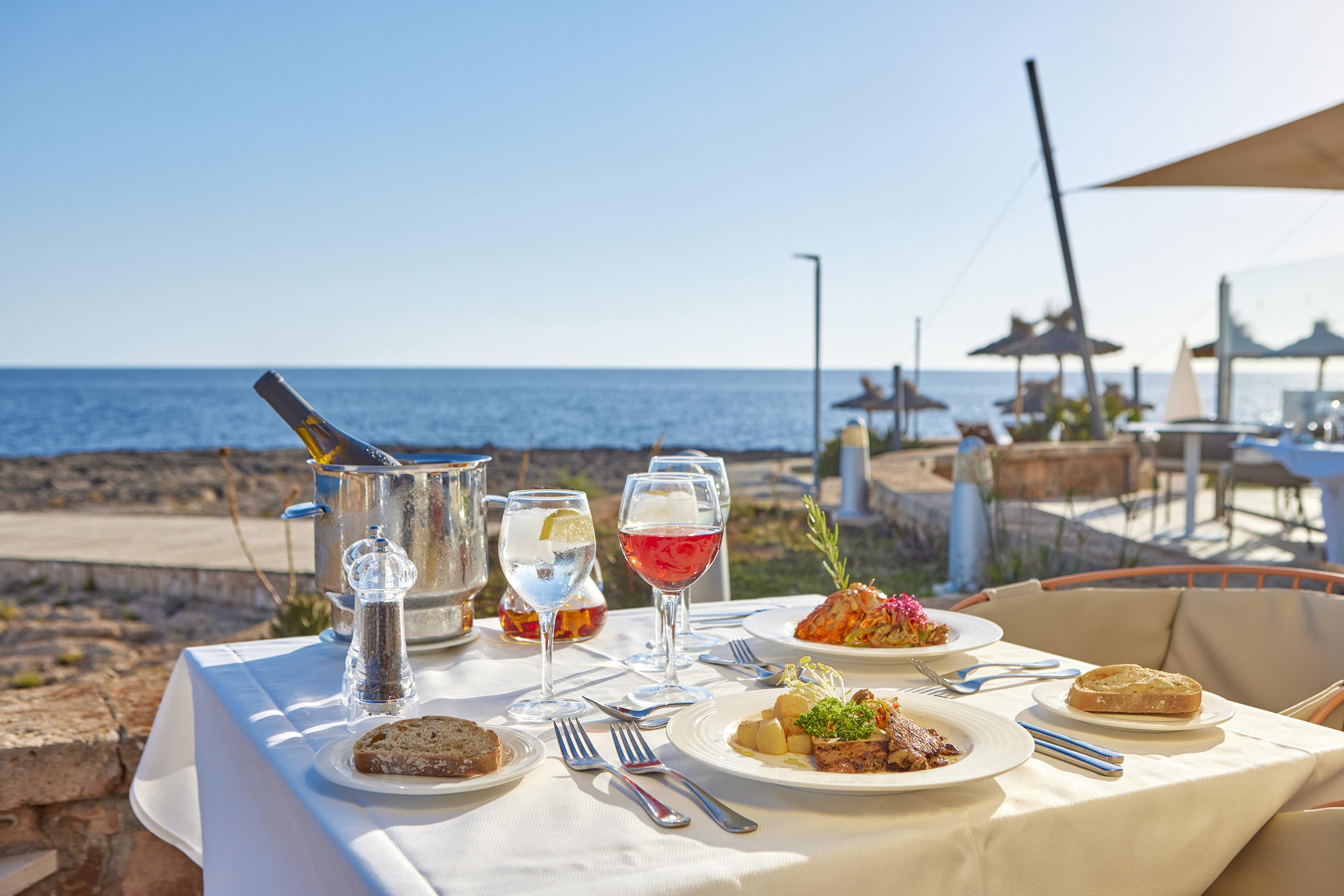 Universal Hotel Cabo Blanco - Adults Only Colonia de Sant Jordi Екстер'єр фото