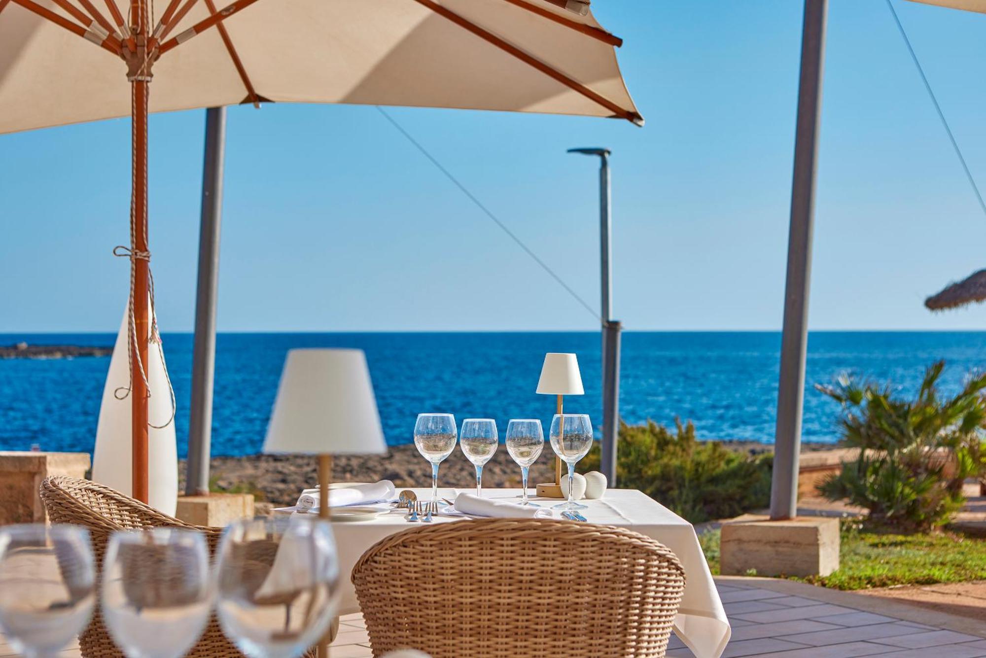 Universal Hotel Cabo Blanco - Adults Only Colonia de Sant Jordi Екстер'єр фото